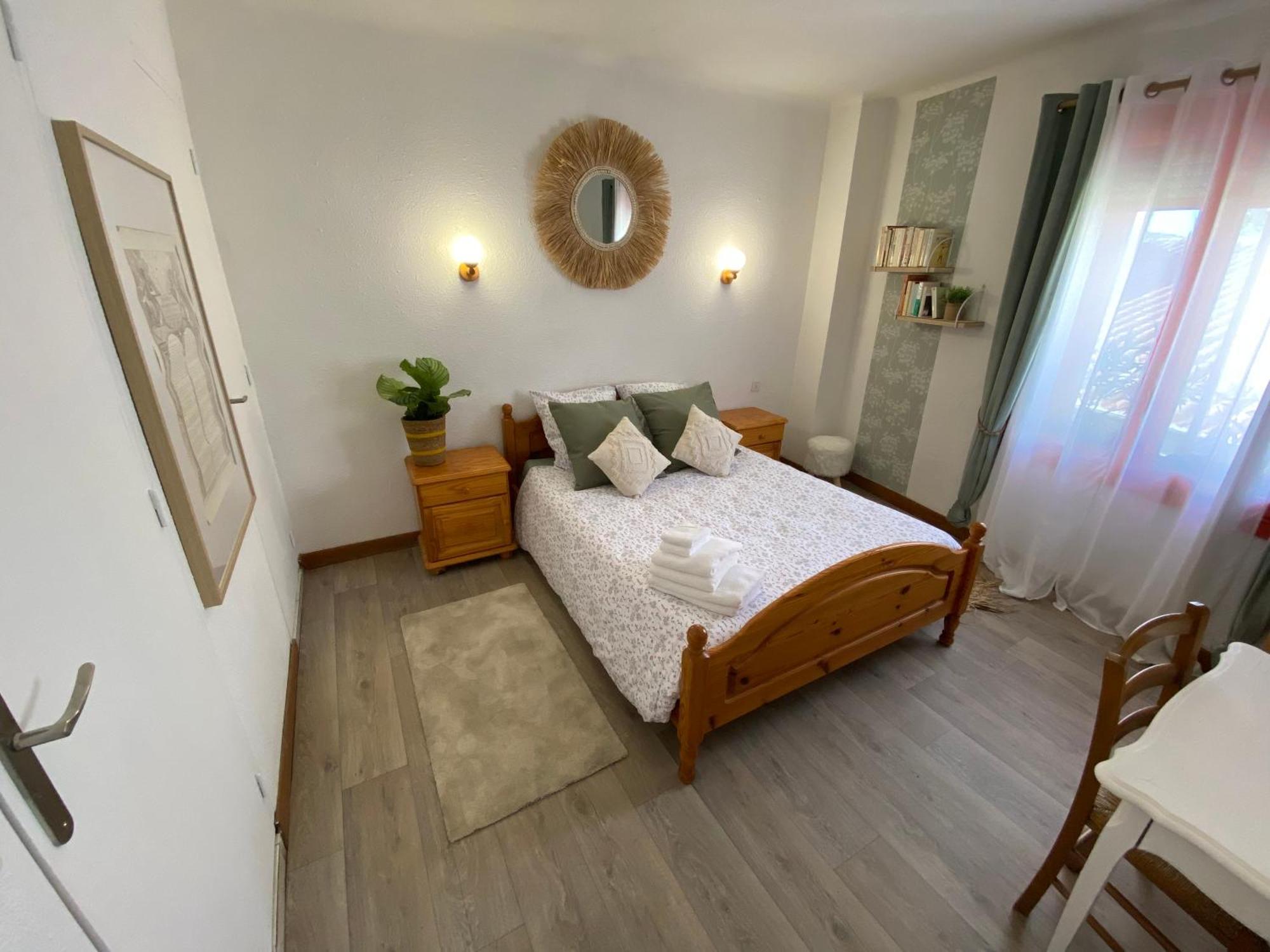 Os-Thel, Chambres A Louer Tautavel Exteriör bild